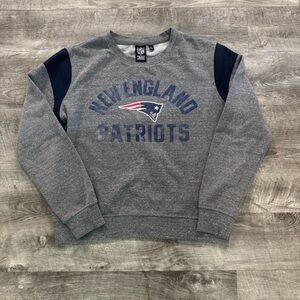 New England Patriots NFL Team Apparel Crewneck Womens M Pullover Sweater Soft